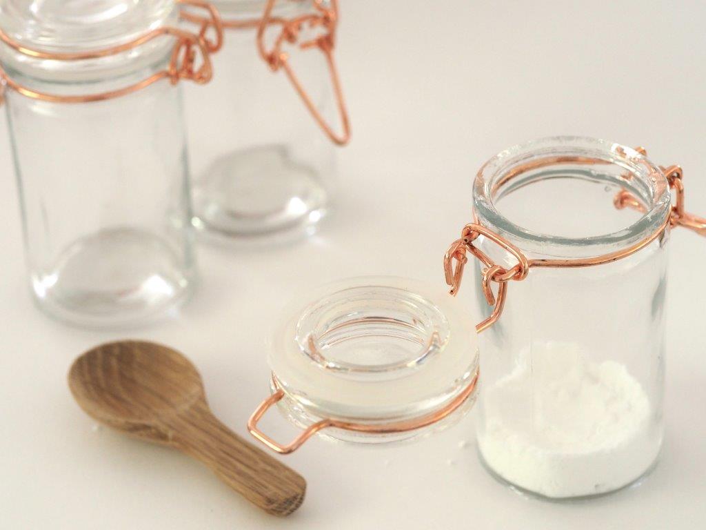 Cosmétiques maison: bocaux de récupération